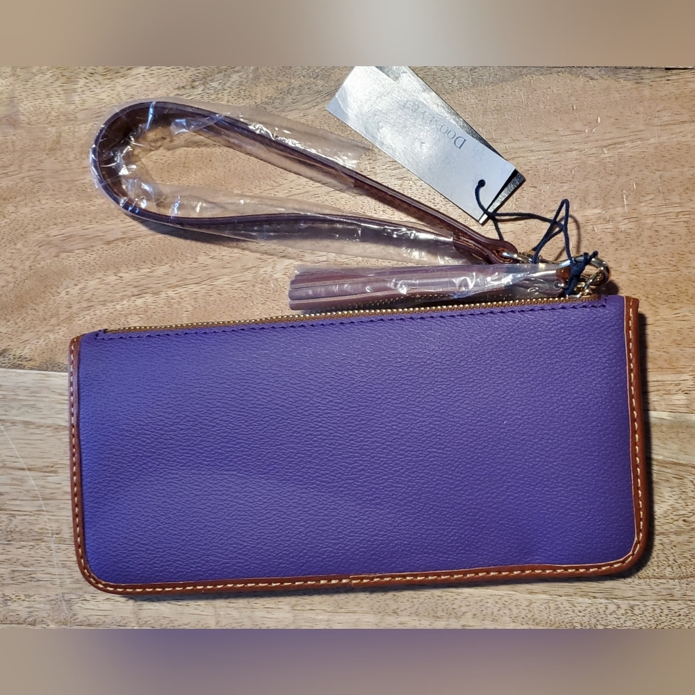 New Dooney & Bourke Kirby Tatum Wristlet Wallet Purple - Picture 7 of 7